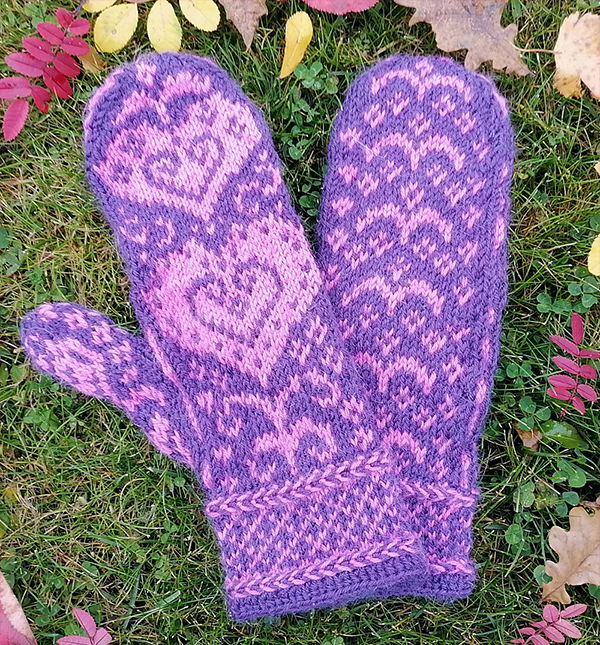Heart Mittens Knitting Pattern 