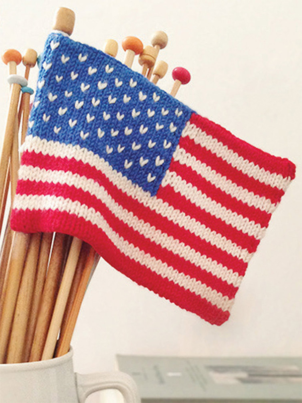 Free knitting pattern for Stars & Stripes Mini Flag