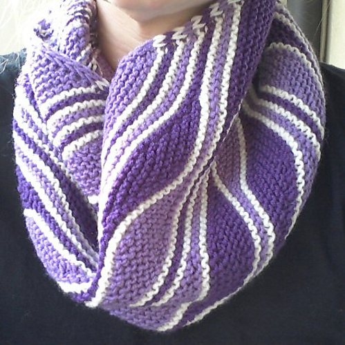 Free Knitting Pattern for Mixed Wave Cowl