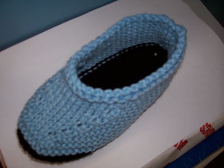 Moccasin style slippers free knitting pattern