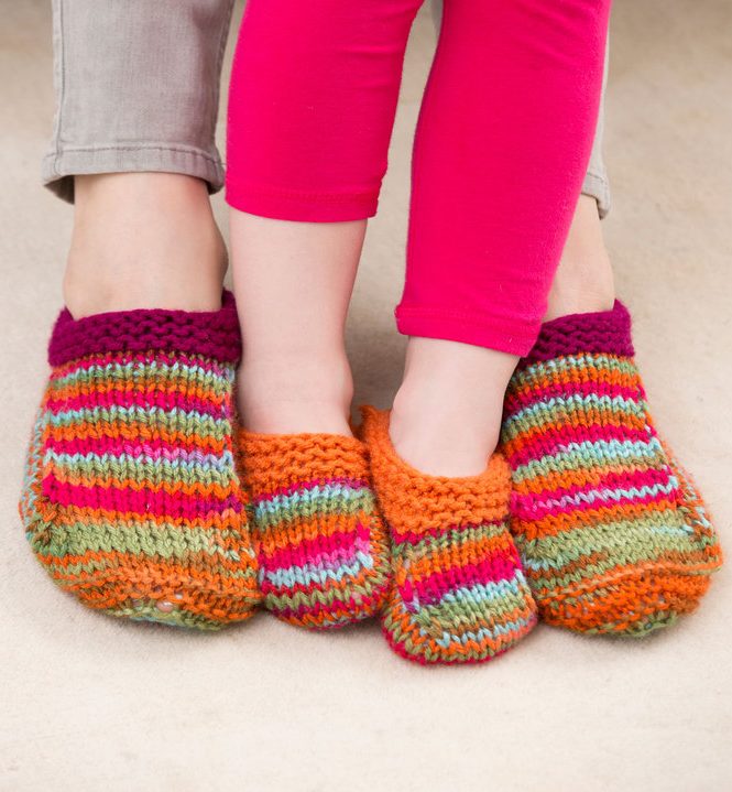 Free knitting pattern for Mom and Me Slippers