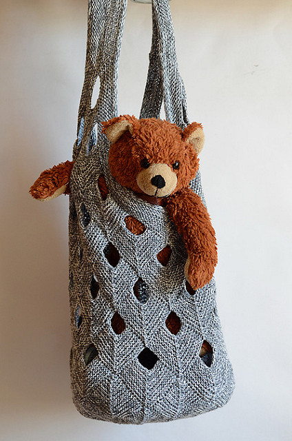 Knitting pattern for Net Duffle Bag