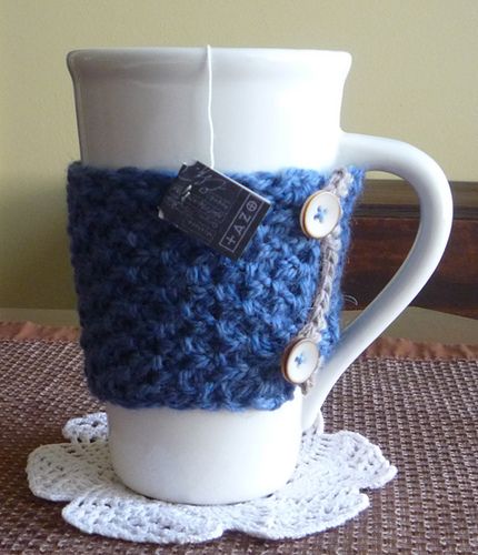 Patty Moss Stitch Mug Cosy / Cozy Free Knitting pattern and more cosy / cozy knitting patterns