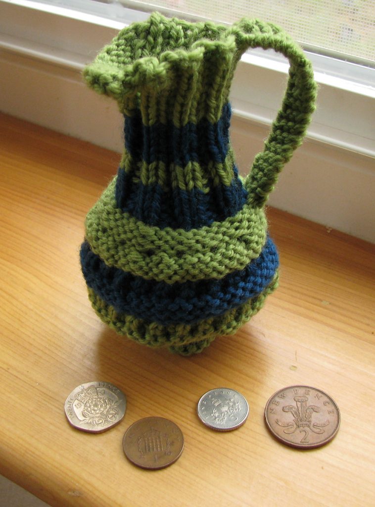 Free Knitting Pattern Pence Jug Coin Purse