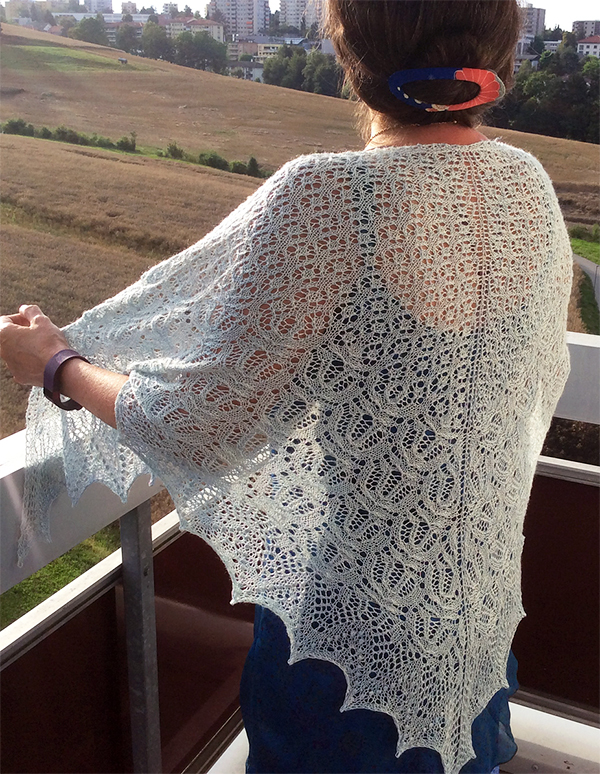 Renee Knits Too: Shetland Lace Triangle Shawl