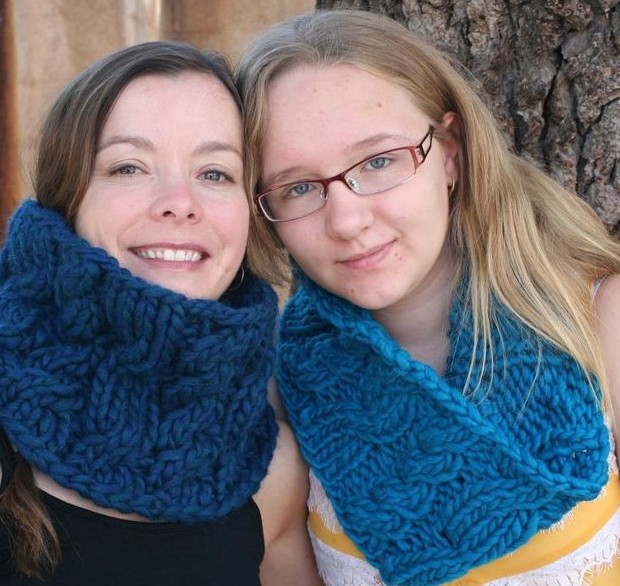 Free knitting pattern for Pilot Butte Cowl and more quick cowl knitting patterns