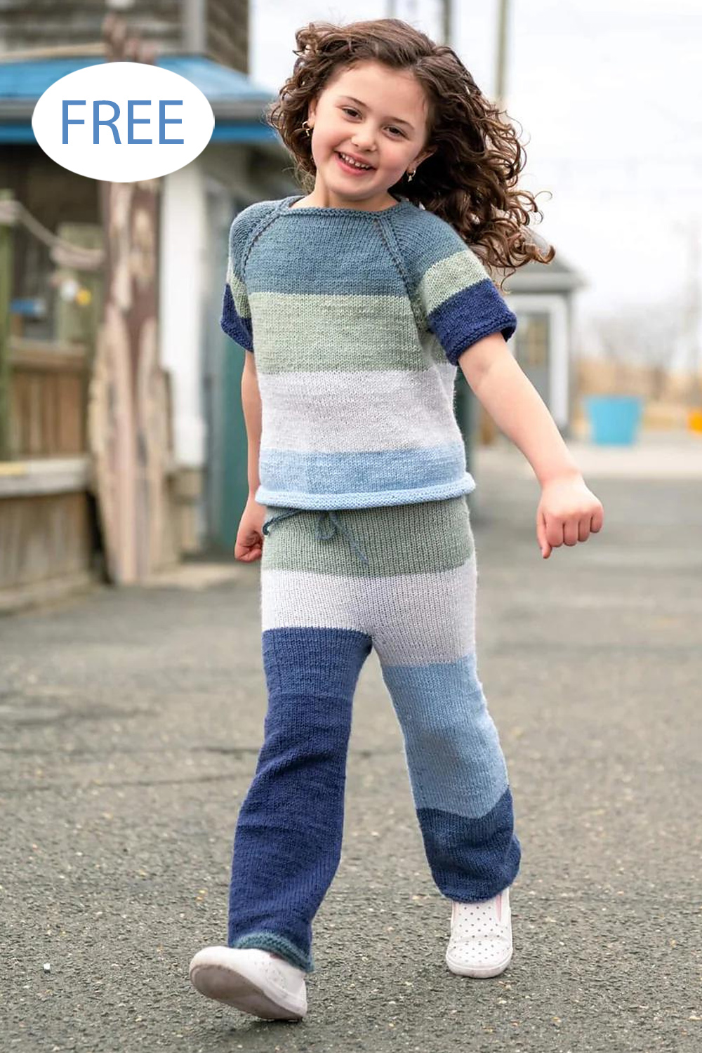 Free Child Pullover and Pants Set Knitting Pattern