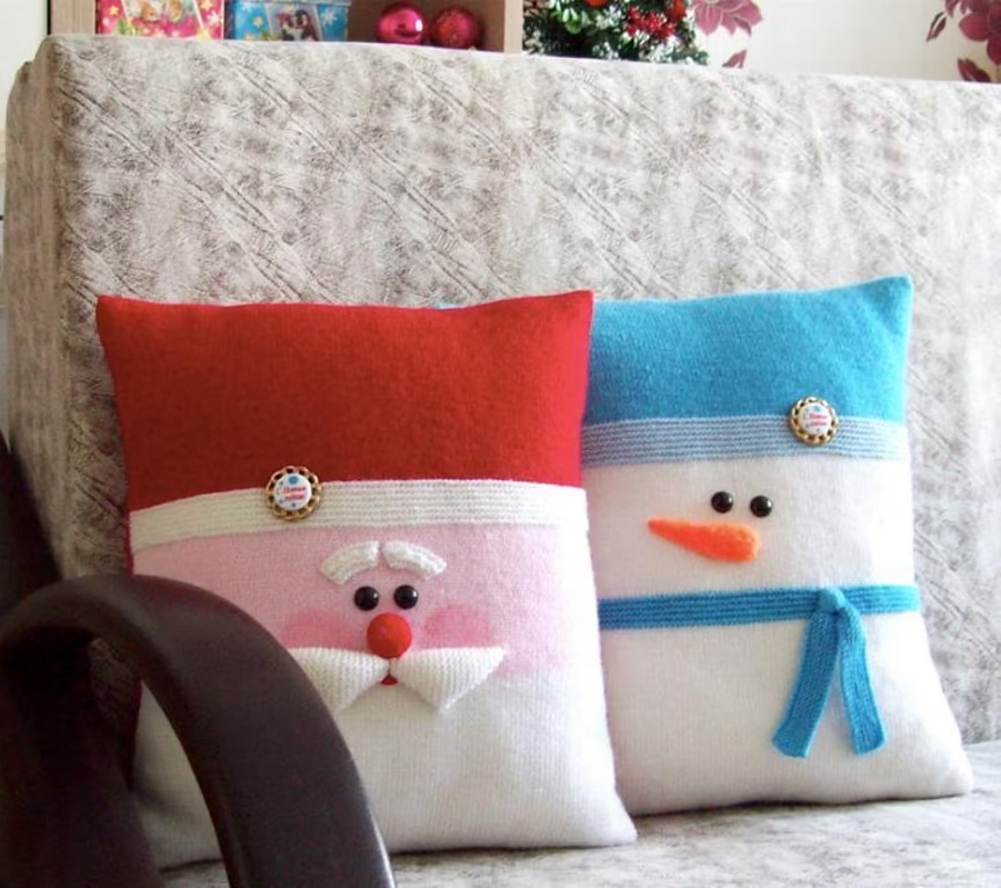 Knitting Pattern Santa and Snowman Pillows