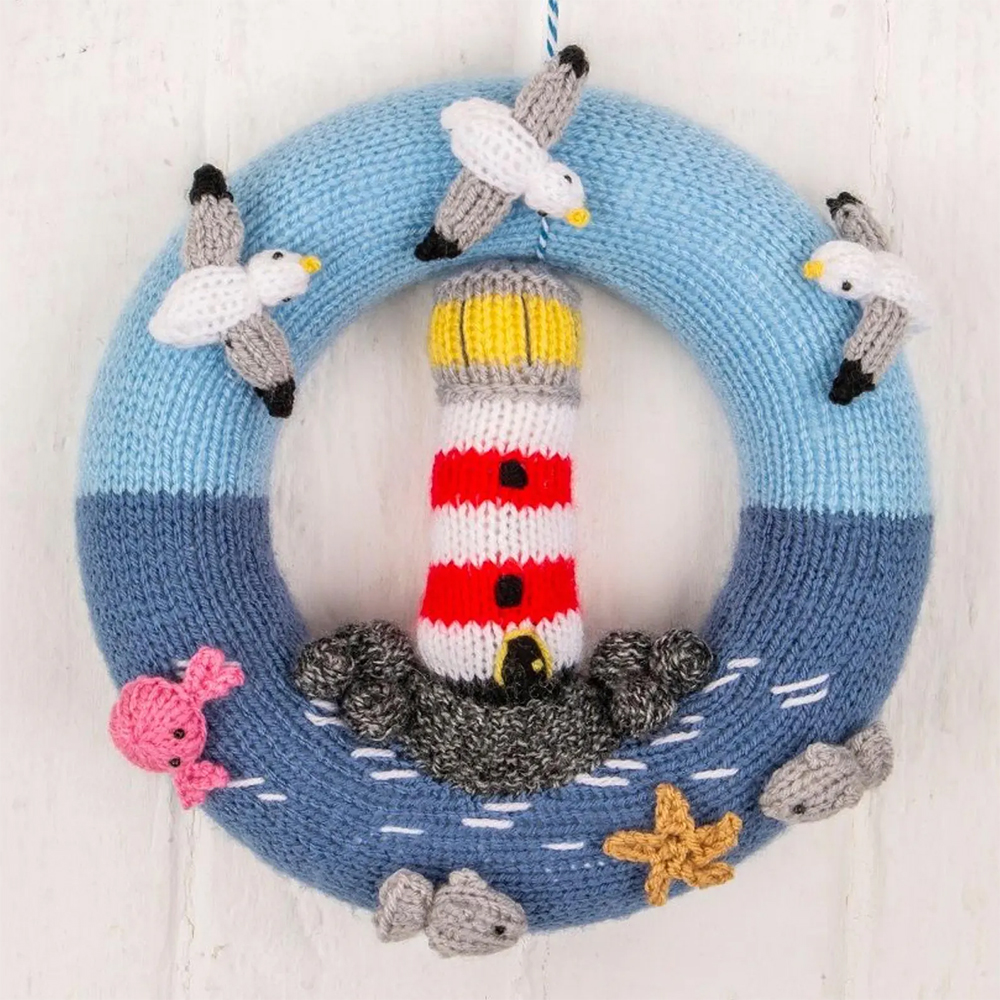 Seaside Lighthouse Wreath Knitting Pattern