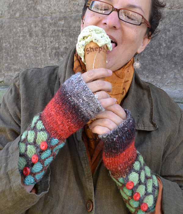 Free Knitting Pattern Shepherds Fingerless Mitts