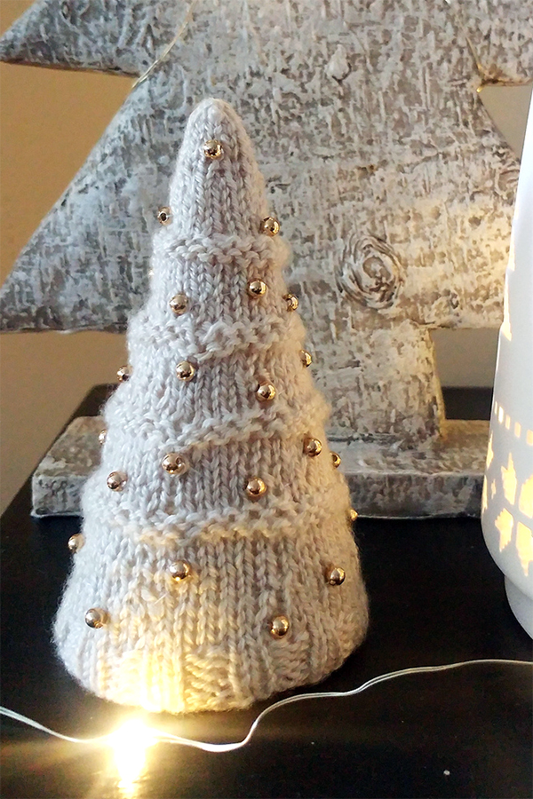 Free Knitting Pattern for Silver Bells Christmas Tree