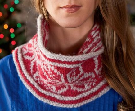 Knitting Pattern for Snowflake Cowl
