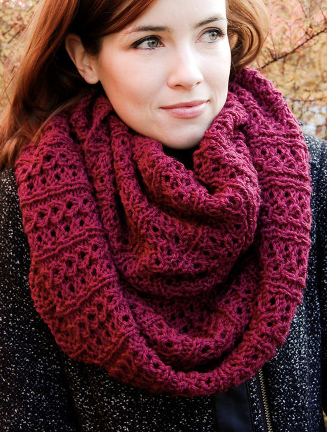 Illusionist Infinity Scarf PDF Knitting Pattern — Two of Wands