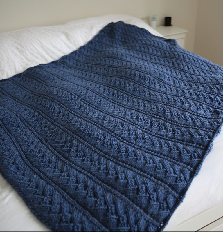 Free Knitting Pattern for Easy Sweet Scallops Throw