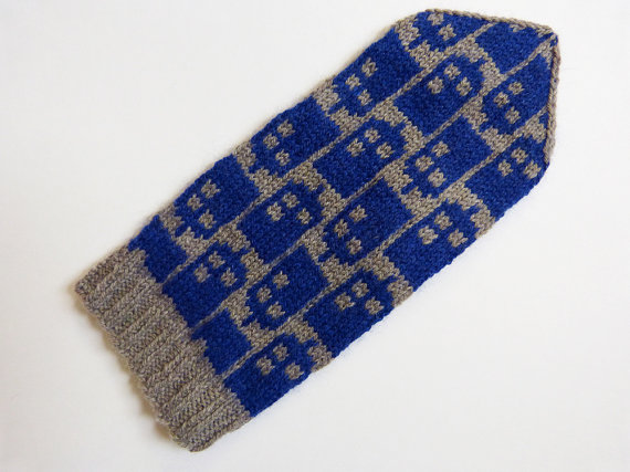 Doctor Who knitting pattern - Police Box Mittens