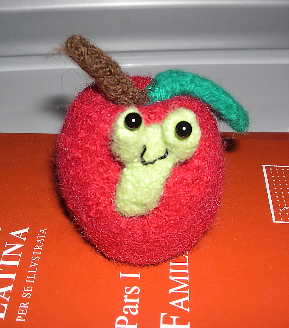 Free Teacher's Pet Apple Knitting Pattern