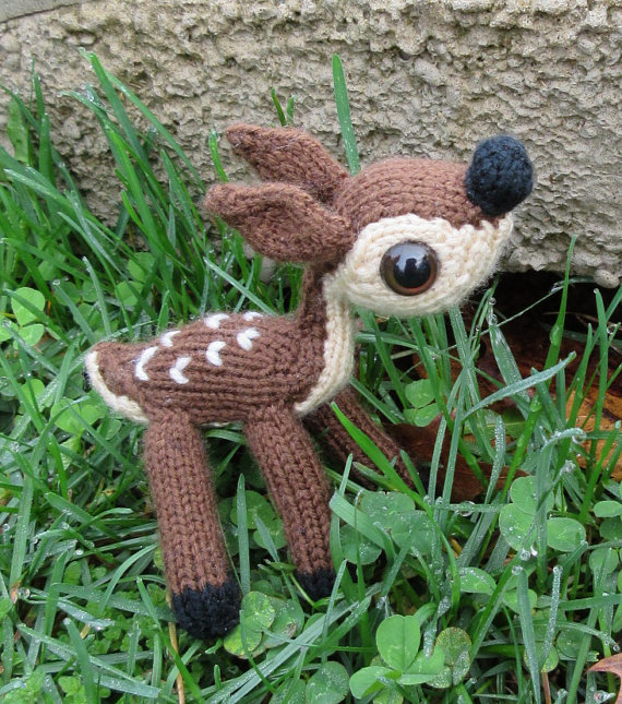 Knitting pattern for fawn toy