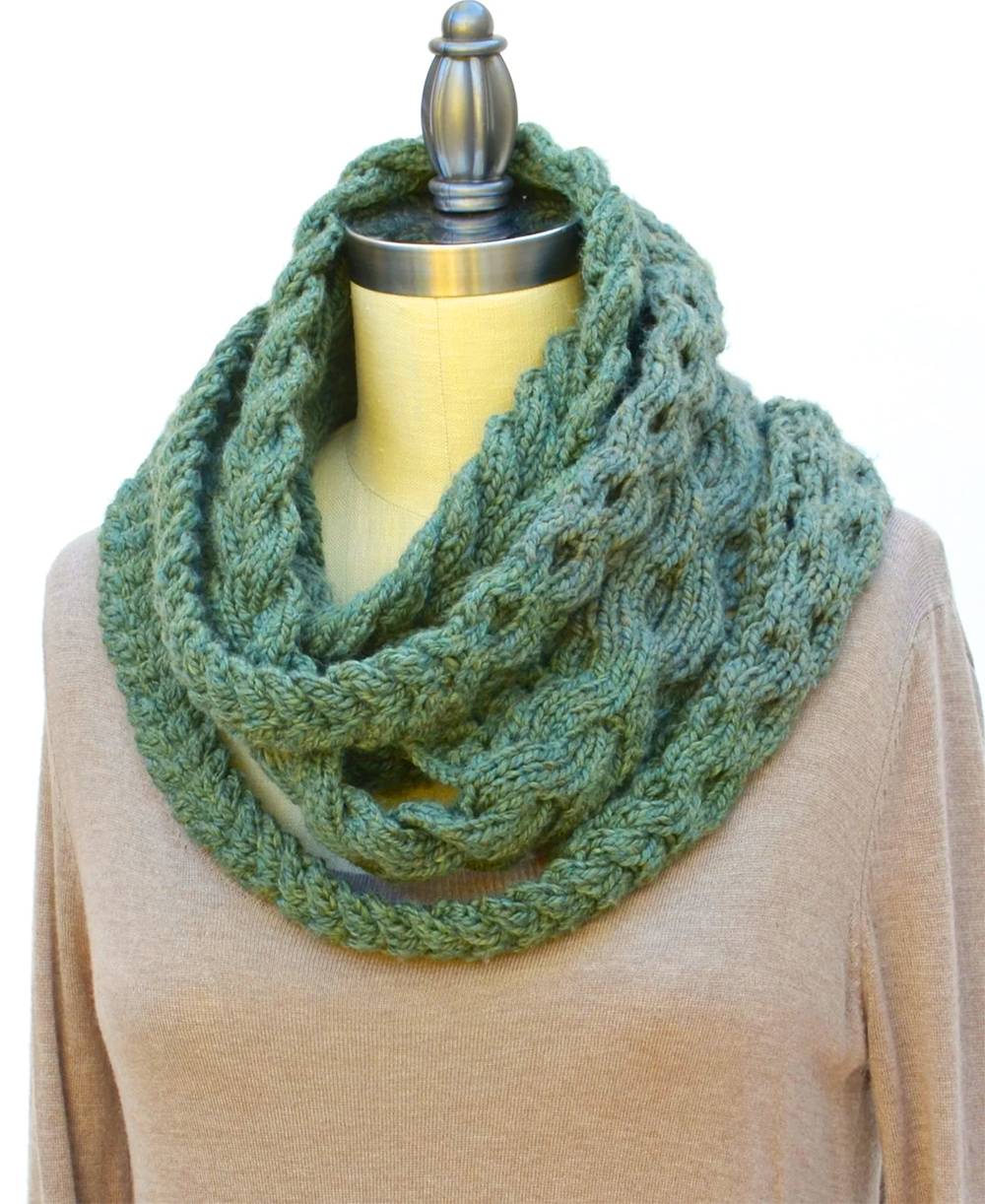 Triple Plait Infinity Scarf Knitting Pattern