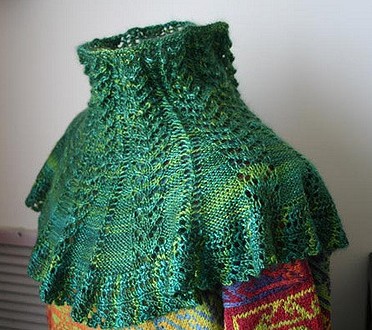 Free knitting pattern for Victorian neck cozy capelet - perfect for steampunk cosplay
