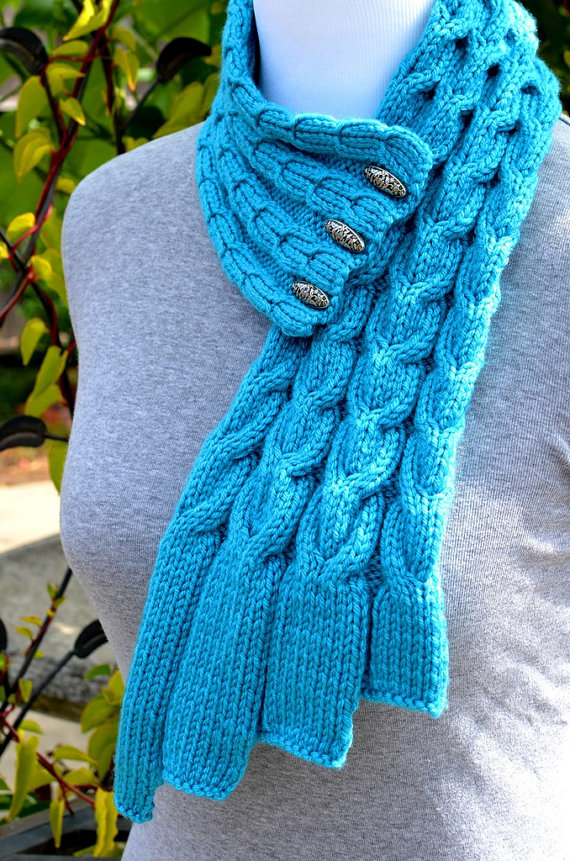 Knitting pattern for Waterfall Cables Scarf