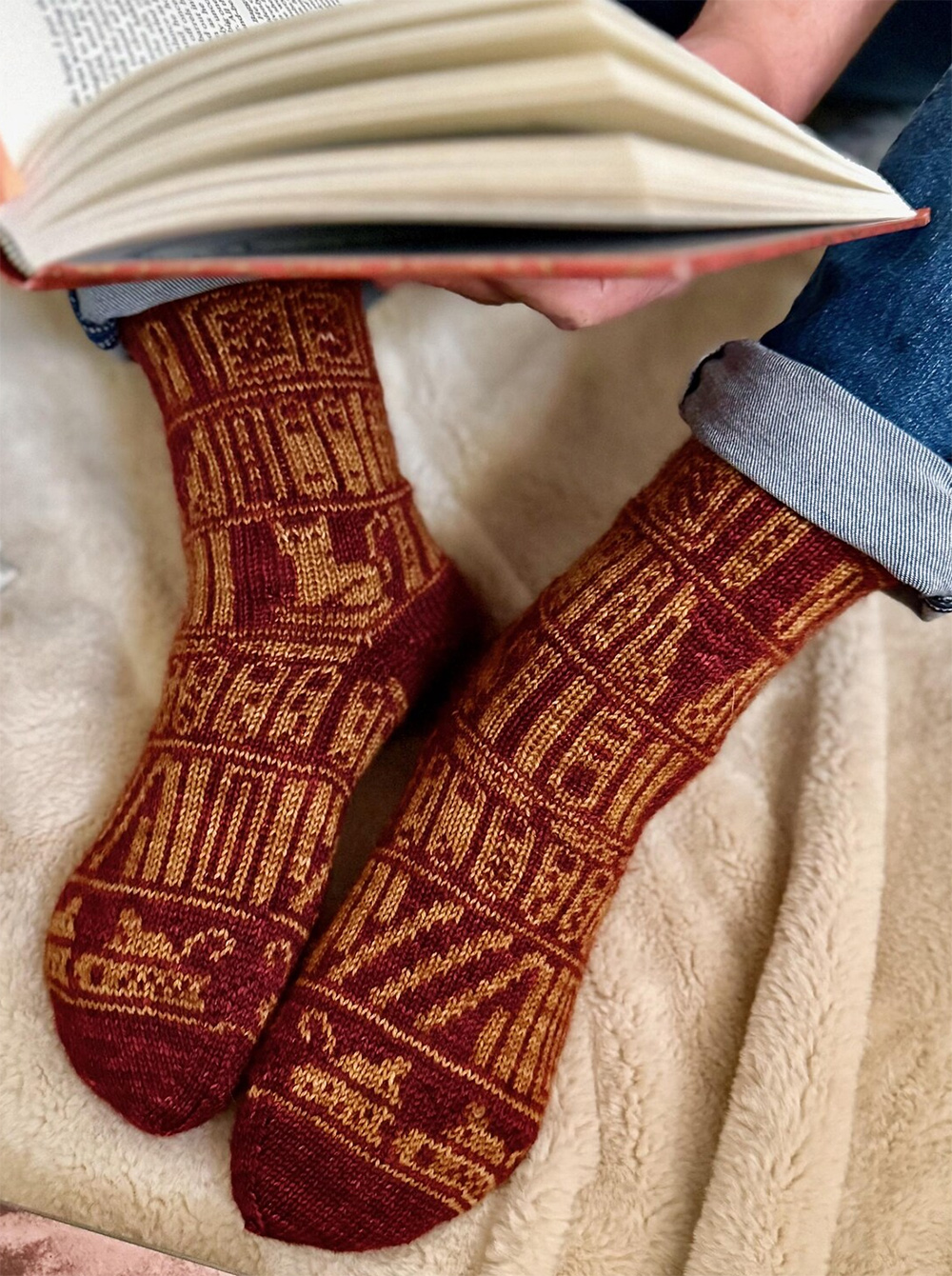 Ye Olde Book Shoppe Socks Knitting Pattern